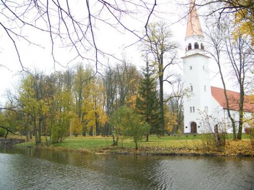 Verregneter Herbsttag (100_0362.JPG) wird geladen. Eindrucksvolle Fotos aus Lettland erwarten Sie.